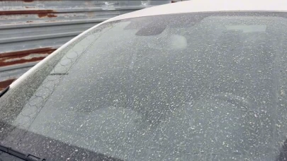 İstanbul’da sağanak yağışla beraber çamur yağdı