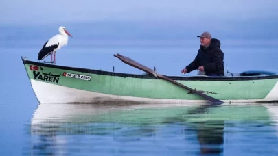 Yaren leylek ve eşi Nazlı, ilk yavrularını dünyaya getirdi