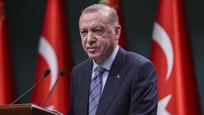 Cumhurbaşkanı Erdoğan: Eline mikrofon alıp sokağa çıkan herkes gazeteci değildir