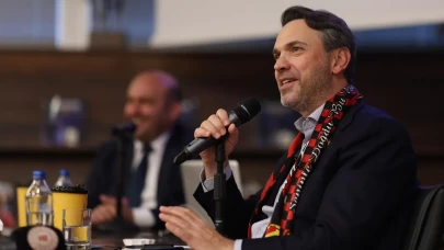 Bakan Bayraktar’dan gençlere güçlü mesaj: Yolunuz açık, gücünüz büyük