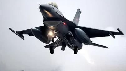 Arıza yapan İsrail savaş uçağı bombasını düşürdü