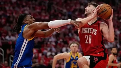 Houston Rockets, Warriors'ı geçerek seriyi 3-2'ye getirdi!