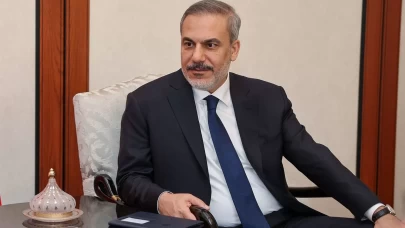 Bakan Fidan, Pakistanlı mevkidaşı Dar'la görüştü