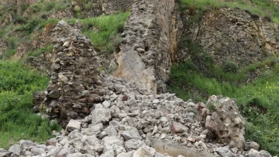 Oltu Kalesi yıkılma tehlikesiyle karşı karşıya