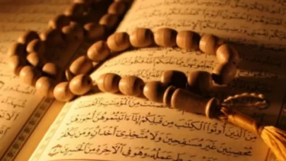 Allahu Ekber Kebira Velhamdülillahi Kesira ve Subhanallahi Bükraten ve Esila Duasının Anlamı ve Fazileti