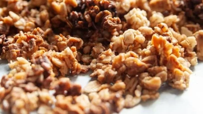 Güne zinde başlamak için granola tüketin! Kalp sağlığından kas gelişimine kadar etkili