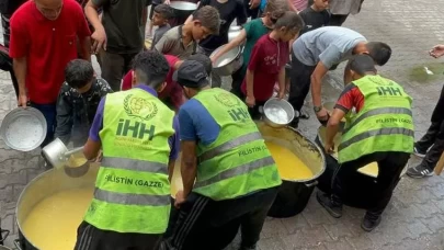 Gazze'de İsrail'in saldırıları sonucu 5 İHH görevlisi hayatını kaybetti!
