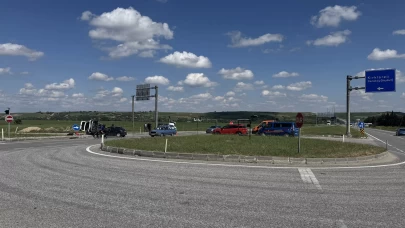 Edirne'de iki araç çarpıştı: 5 yaralı