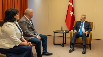 Bakan Fidan, Gagauz Türkleri temsilcileri ile bir araya geldi