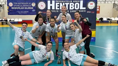 Anadolu Üniversitesi finalde Nişantaşı Üniversitesi'ni farklı geçti