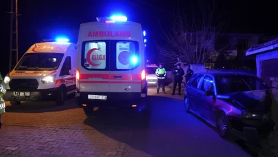 Kontrolden çıkan otomobil bahçe duvarına çarptı