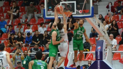 Bursaspor Play-In biletini İzmir'de kaptı