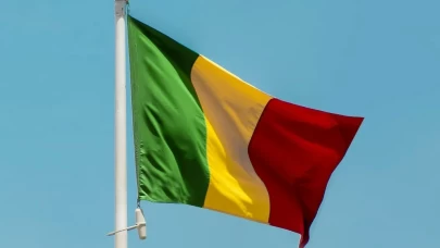 Mali'de siyasi parti faaliyetleri askıya alındı