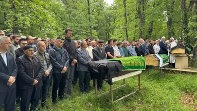 Bartın'da öldürülen çift ve oğlu toprağa verildi