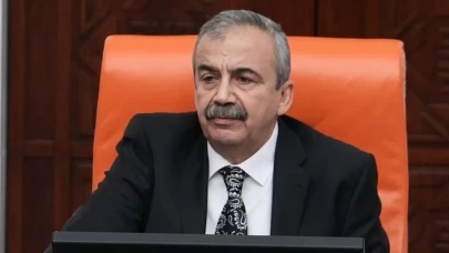 Sırrı Süreyya Önder'den haber var