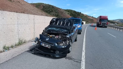 Sivas'ta iki ayrı trafik kazasında 1'i çocuk 4 kişi