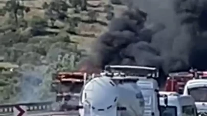 İzmir’de otobüs yangını: Yolcular tahliye edildi