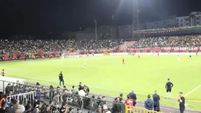 Van'da maç sonrası stat karıştı