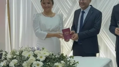 Depremde ailelerini kaybeden 2 öğretmen ikinci bahara 'evet' dedi