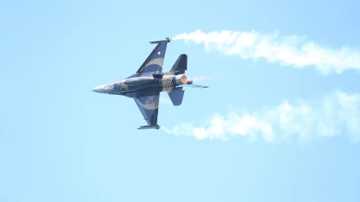 SOLOTÜRK Ordu'da gösteri uçuşu yaptı