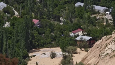 Hasarlı 38 ev tahliye edildi