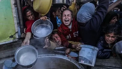 Gazze’de WFP deposuna girmek isteyen 2 kişi öldü