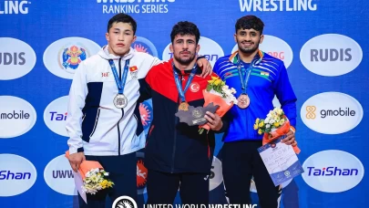 Milli güreşçilerden Moğolistan’da 4 madalya