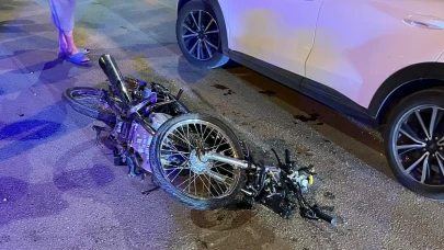 Dörtyol’da otomobille çarpışan motosiklet hurdaya döndü