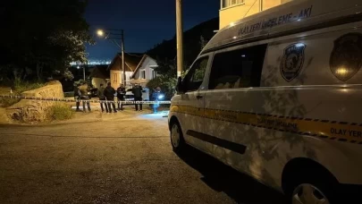 Seyir halindeki araca ateş açıldı!