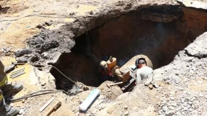 Çok sayıda araç, ev ve iş yeri zarar gördü