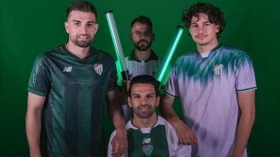 Bursaspor'da yeni sezon formaları tanıtıldı