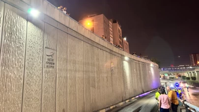 İskenderun'da motosiklet kazası! Meraklı vatandaşlar film izler gibi izledi