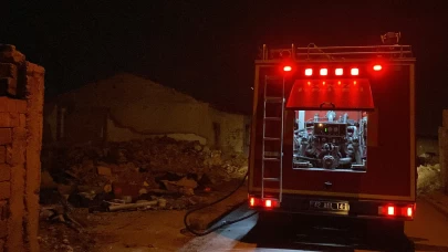 Selçuklu'da yangın paniği! Metruk evde çıkan yangın 13 katlı binayı tehdit etti