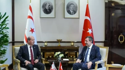 KKTC Cumhurbaşkanı Tatar, Cumhurbaşkanı Yardımcısı Yılmaz ile bir araya geldi