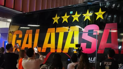 Galatasaray takım otobüsüne taşlı saldırı