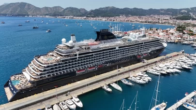 "Explora I" kruvaziyeri Marmaris'e 639 yolcu getirdi
