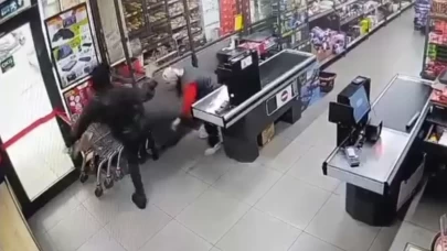 Bayrampaşa'da market çalışanı kadını darbettiği öne sürülen şüpheli yakalandı