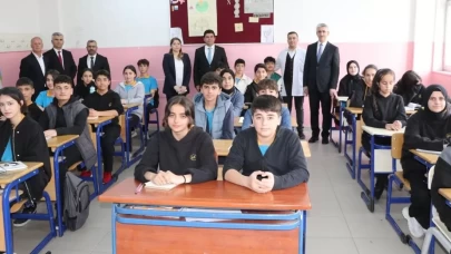 Milli Eğitim Bakan Yardımcısı Yılmaz, Hakkari'de