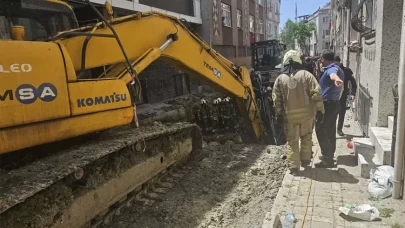 İSKİ çalışmasında yol çöktü!