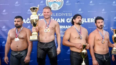 Bekir Eryücel’i mağlup eden İsmail Balaban kürsünün zirvesine çıktı