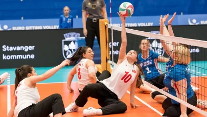 Oturarak Kadın Voleybol Takımı, Avrupa ikincisi