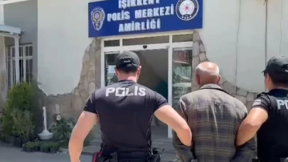 İzmir'de 21 yıl 10 ay hapisle aranan şüpheli kimlik sorgulamasında yakalandı