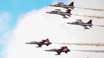 TEKNOFEST KKTC panikletti: Türk savaş uçakları FIR hattını parçaladı