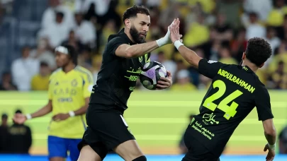 Al-Ittihad, Al Nassr'ı geriden geilp devirdi!