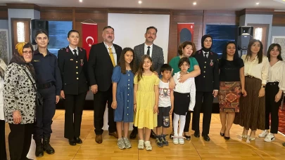 Manisalı öğrenciler şehit annelerini unutmadı