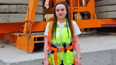 Neslihan, mühendislik kariyerini bırakıp kule vinç operatörü oldu