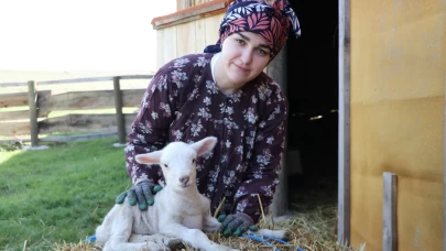 Üniversiteli genç hem okuyor, hem çiftçilik yapıyor