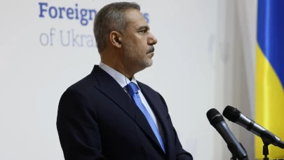 Dışişleri Bakanı Fidan, Fransız mevkidaşı Barrot ile telefonda görüştü