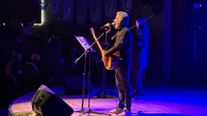 Ülkücü gençlik Ali Kınık şarkılarıyla coştu!