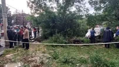 Malatya'da tek katlı ev çöktü: 3 kişi göçük altından çıkarıldı